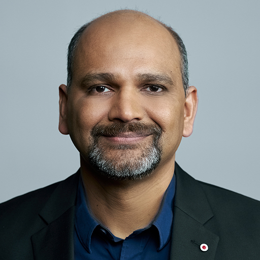 Headshot photograph of Rohit Shrivastava, EVP & Chief Product Officer at Clari